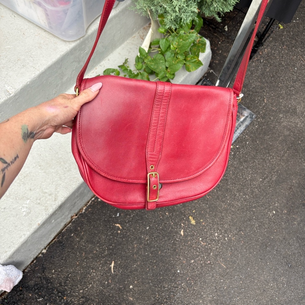 Vintage Coach Red Leather Shoulder Bag - Picture 3 of 3